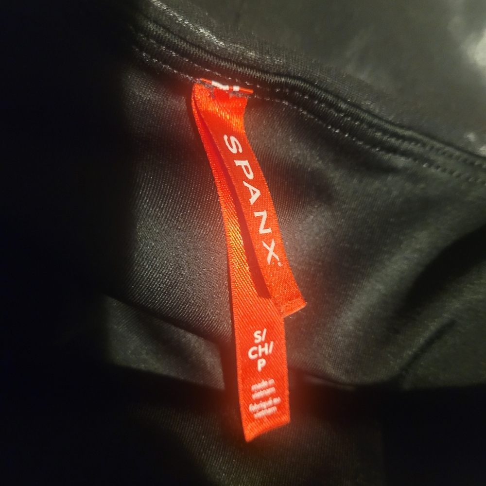 SPANX Faux Leather Pull On Skinny Leggings Black sz S - Picture 4 of 9
